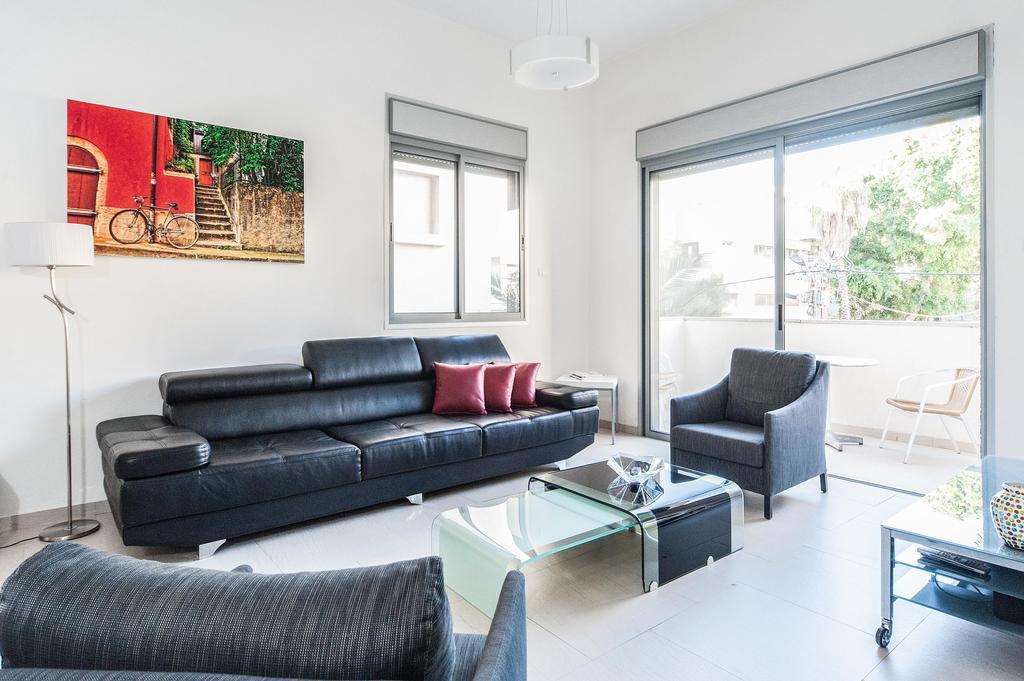 Lovely 1Bd W/ Private Balcony By Sea N' Rent Тель-Авив Экстерьер фото