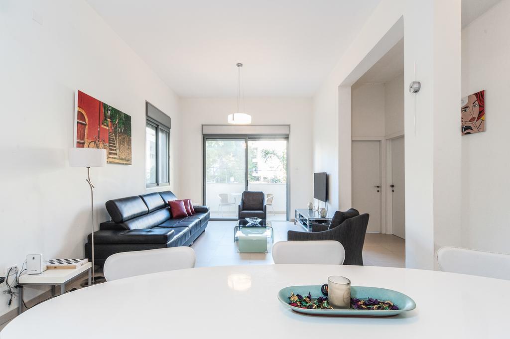 Lovely 1Bd W/ Private Balcony By Sea N' Rent Тель-Авив Экстерьер фото