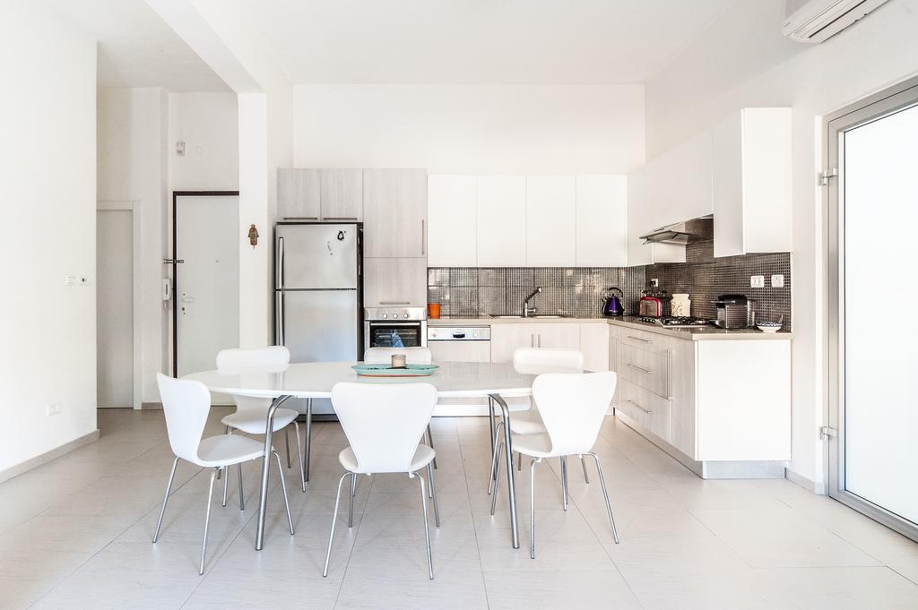 Lovely 1Bd W/ Private Balcony By Sea N' Rent Тель-Авив Экстерьер фото