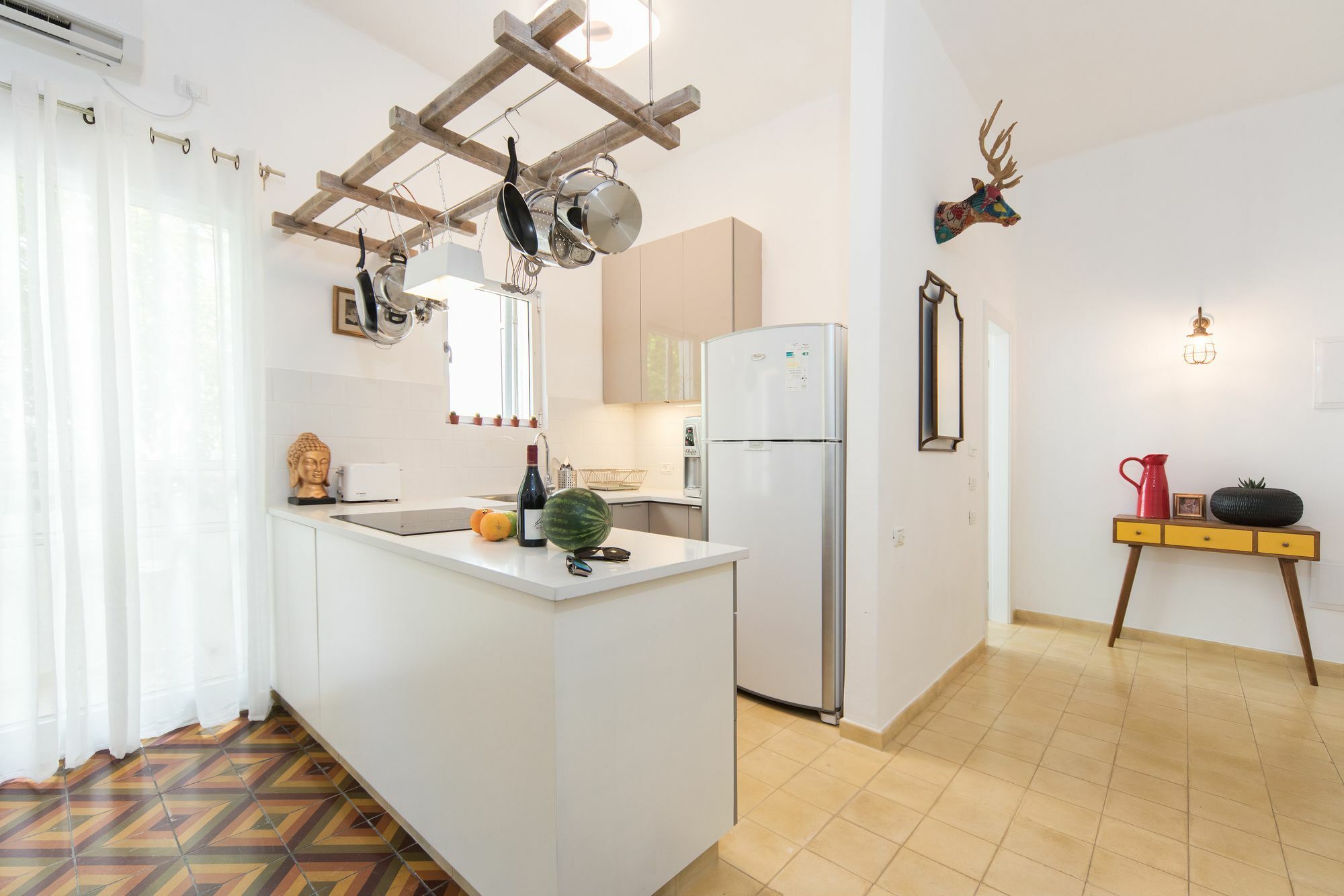 Lovely 1Bd W/ Private Balcony By Sea N' Rent Тель-Авив Экстерьер фото